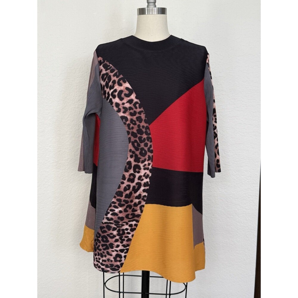 Oo Lala Colorful Graphic Women’s Top Sir S/m Artsy Print GUC - Picture 12 of 12